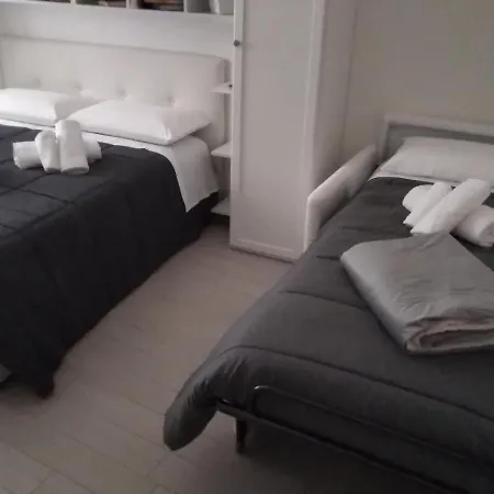 Apartment La Casa Di Ludovica All'appio Latino *