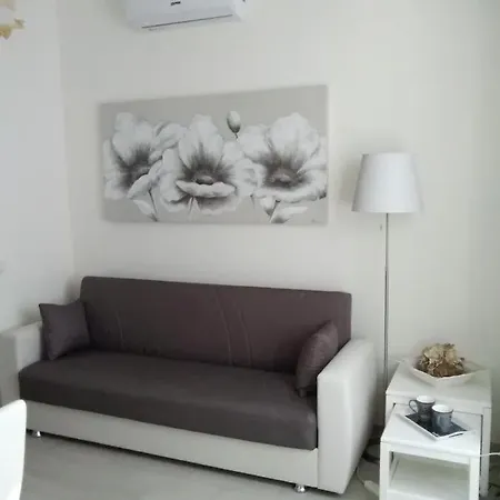 La Casa Di Ludovica All'appio Latino Apartment *
